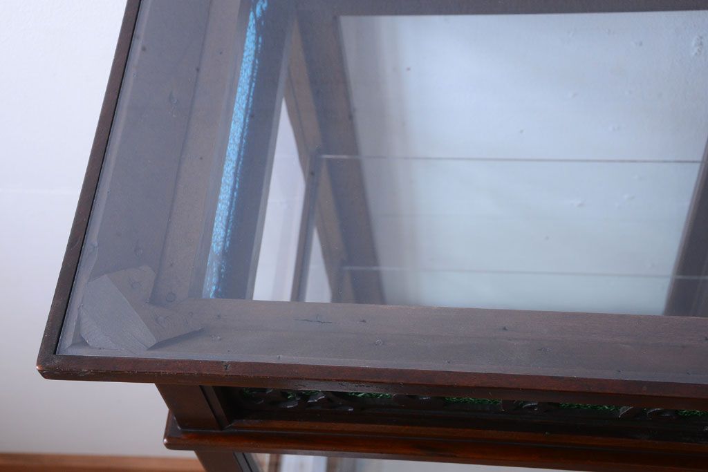 アンティーク家具　大正ロマン　脚付き!古いタバコ屋の当時物色ガラス入りアンティーク縦型ガラスケース