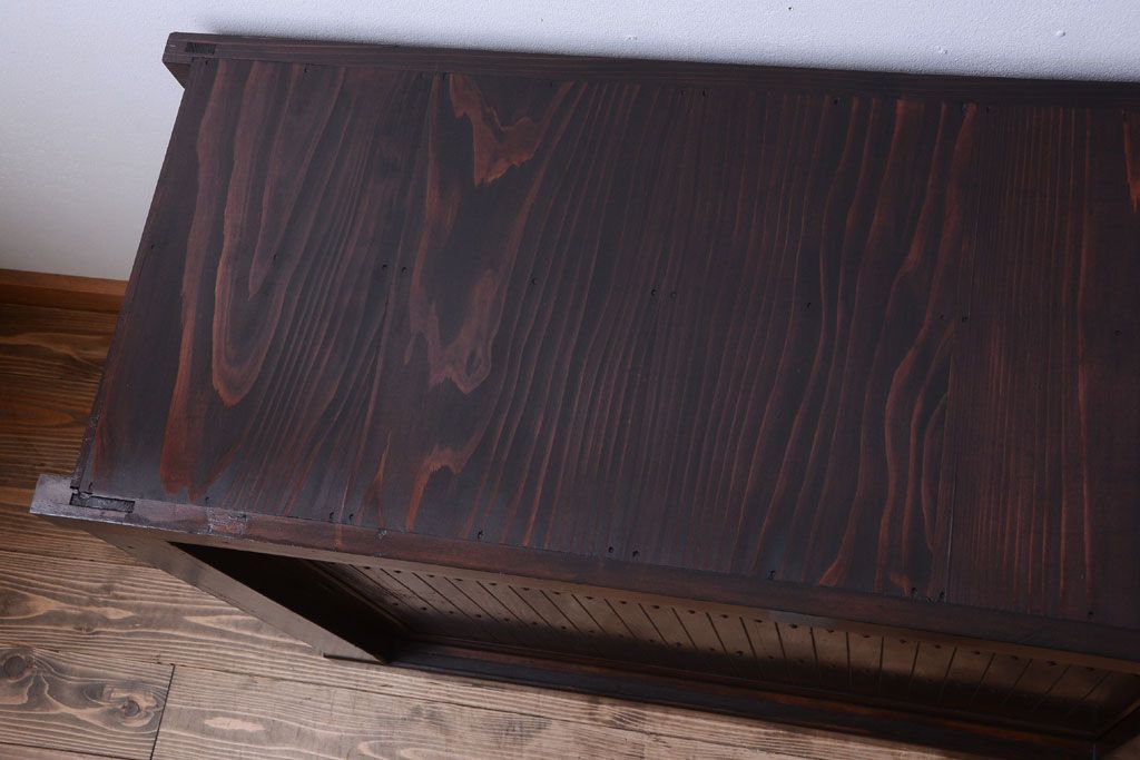 アンティーク家具　古民具・骨董　和モダンスタイル!縦桟引き戸の六尺水屋箪笥サイドボード