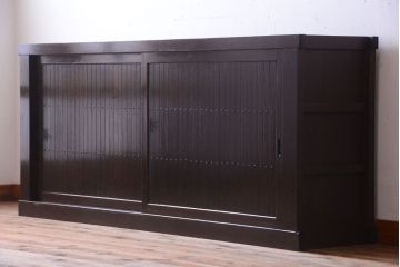 アンティーク家具　古民具・骨董　和モダンスタイル!縦桟引き戸の六尺水屋箪笥サイドボード