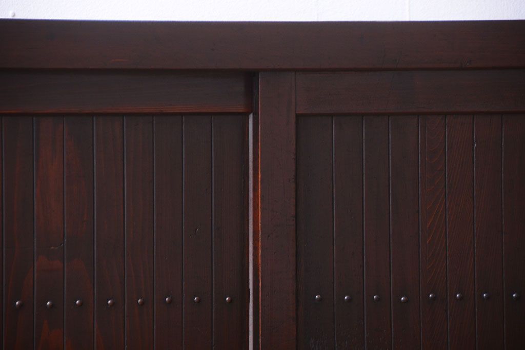 アンティーク家具　古民具・骨董　和モダンスタイル!縦桟引き戸の六尺水屋箪笥サイドボード