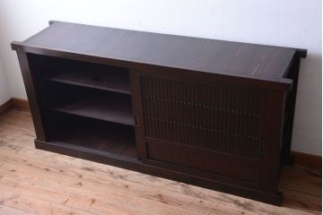 アンティーク家具　古民具・骨董　和モダンスタイル!縦桟引き戸の水屋箪笥サイドボード(2)