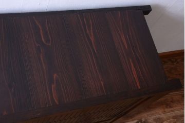 アンティーク家具　古民具・骨董　和モダンスタイル!縦桟引き戸の水屋箪笥サイドボード(2)