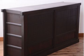 アンティーク家具　古民具・骨董　和モダンスタイル!縦桟引き戸の水屋箪笥サイドボード(2)