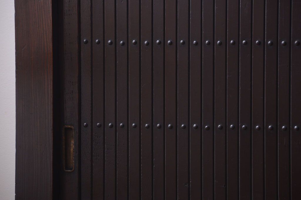 アンティーク家具　古民具・骨董　和モダンスタイル!縦桟引き戸の水屋箪笥サイドボード(2)