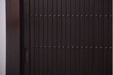 アンティーク家具　古民具・骨董　和モダンスタイル!縦桟引き戸の水屋箪笥サイドボード(2)