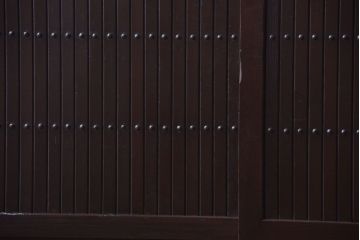 アンティーク家具　古民具・骨董　和モダンスタイル!縦桟引き戸の水屋箪笥サイドボード(2)