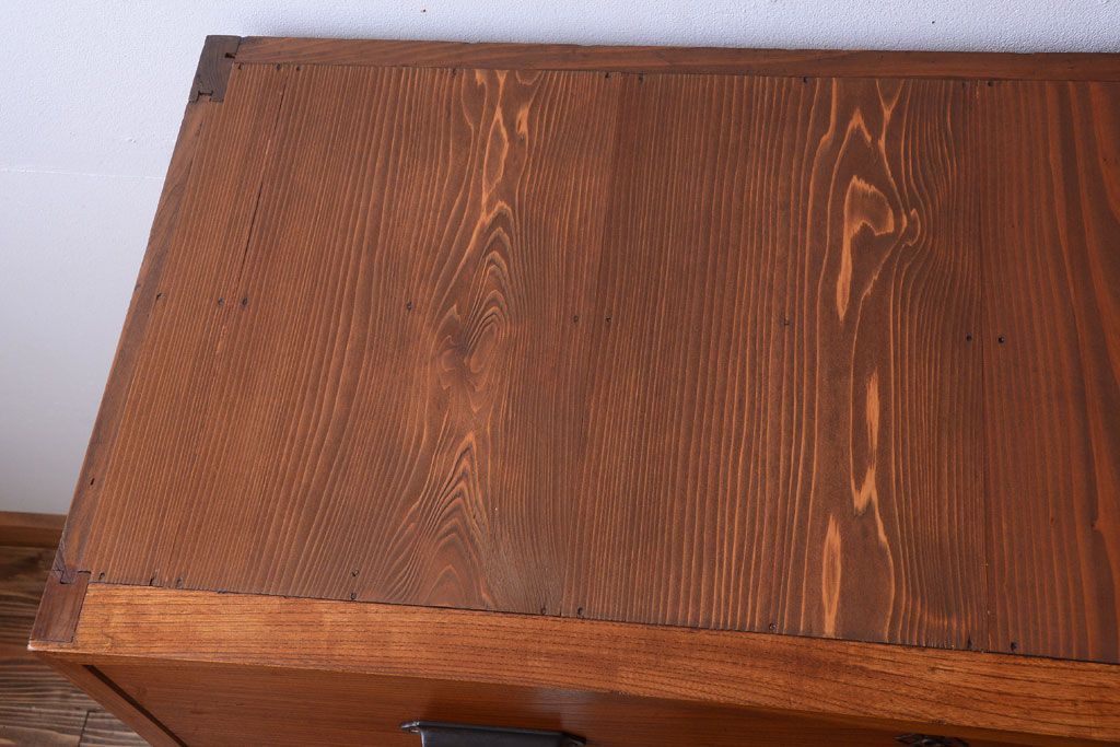 アンティーク家具　和製アンティーク　前面欅材!和モダンな4杯チェスト(衣装箪笥)