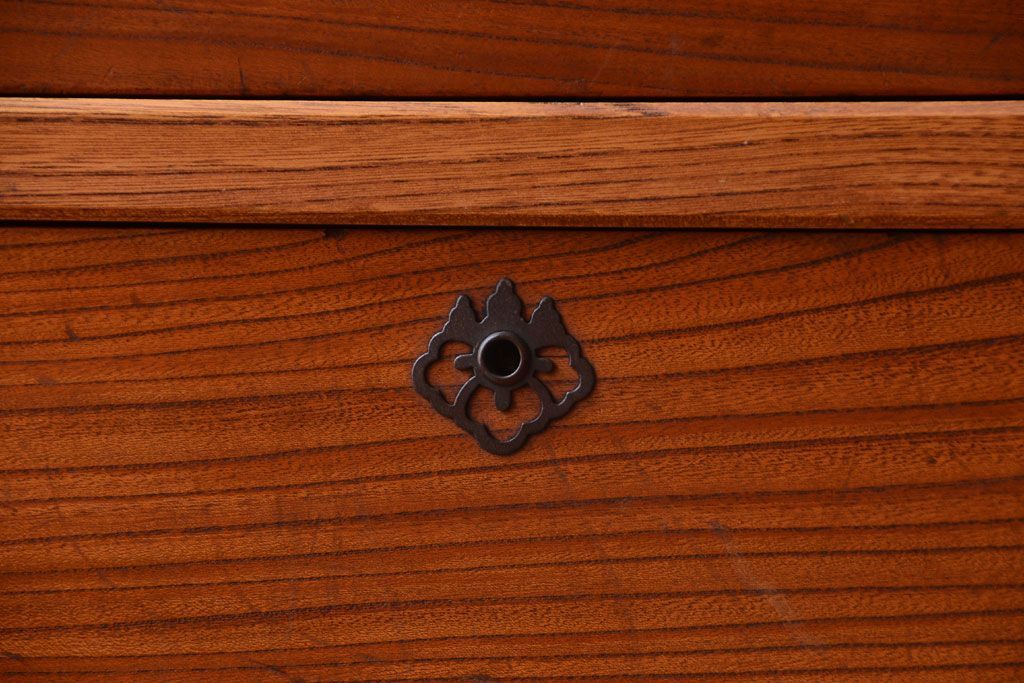 アンティーク家具　和製アンティーク　前面欅材!和モダンな4杯チェスト(衣装箪笥)