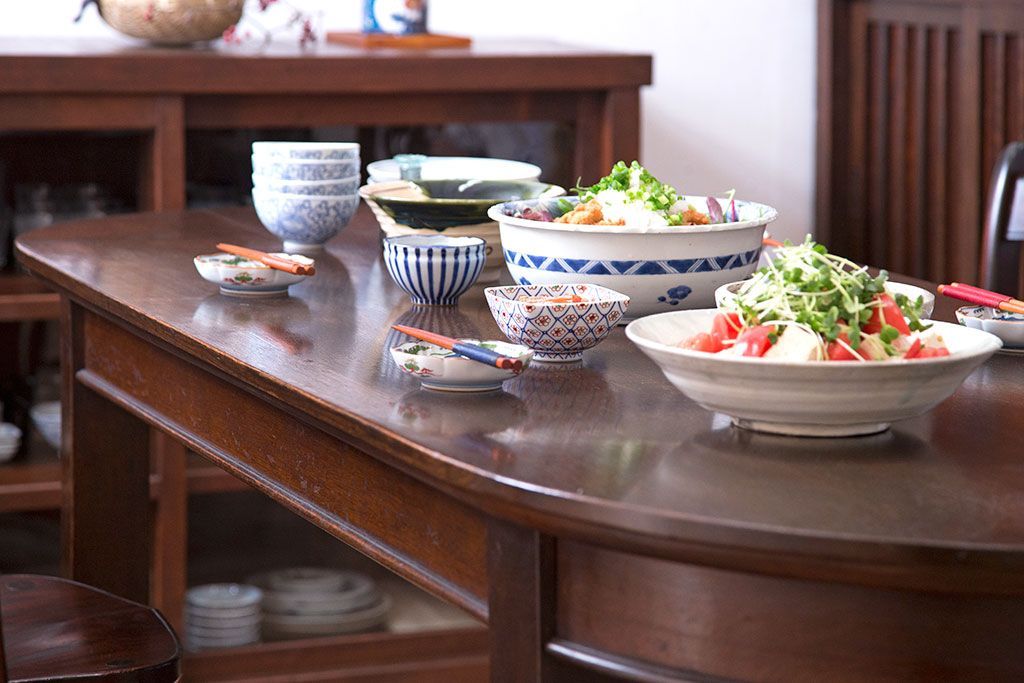 アンティーク家具　和製アンティーク　古いナラ材の上質なオーバル(楕円)型ダイニングテーブル