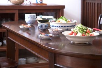 アンティーク家具　和製アンティーク　古いナラ材の上質なオーバル(楕円)型ダイニングテーブル