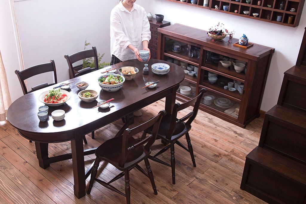 アンティーク家具　和製アンティーク　古いナラ材の上質なオーバル(楕円)型ダイニングテーブル