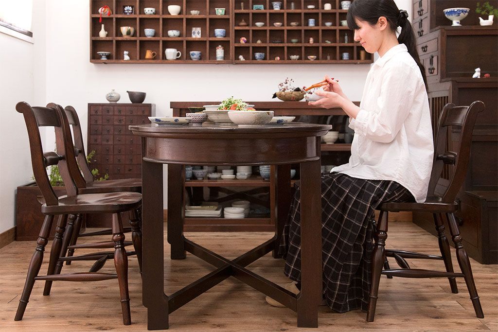 アンティーク家具　和製アンティーク　古いナラ材の上質なオーバル(楕円)型ダイニングテーブル