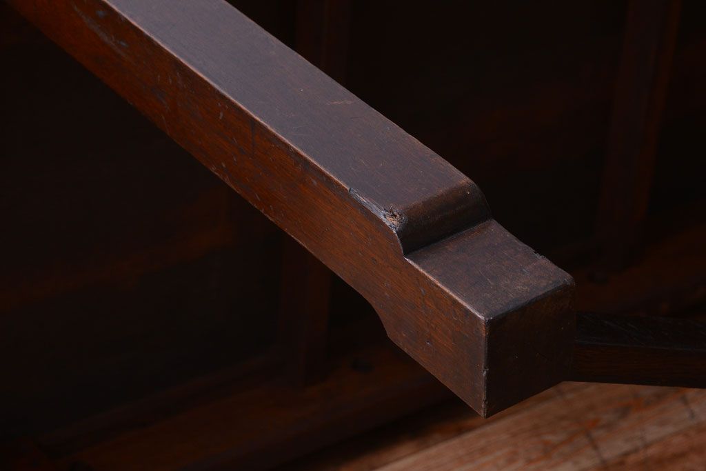 アンティーク家具　和製アンティーク　古いナラ材の上質なオーバル(楕円)型ダイニングテーブル