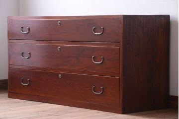 アンティーク家具　和製アンティーク　前面欅材のシンプルな衣装箪笥ローボード