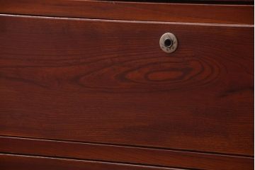 アンティーク家具　和製アンティーク　前面欅材のシンプルな衣装箪笥ローボード