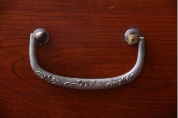 アンティーク家具　和製アンティーク　前面欅材のシンプルな衣装箪笥ローボード