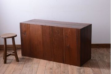 アンティーク家具　和製アンティーク　前面欅材のシンプルな衣装箪笥ローボード