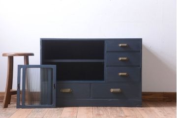 アンティーク家具　アンティーク　モールガラス入り!小さなペイント収納棚