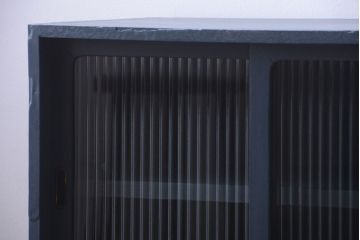 アンティーク家具　アンティーク　モールガラス入り!小さなペイント収納棚