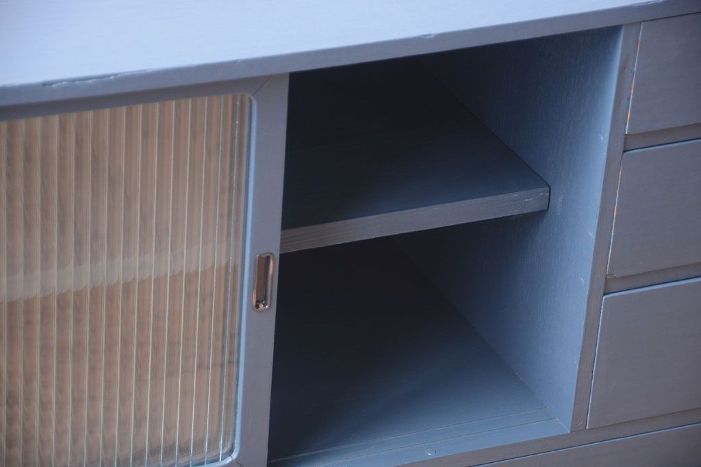 アンティーク家具　アンティーク　モールガラス入り!小さなペイント収納棚