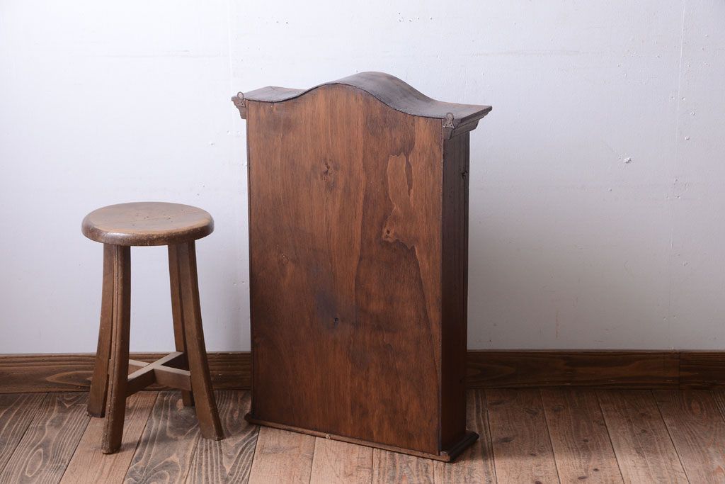 中古　海外輸入家具　木製の壁掛けギャラリーケース(ショーケース)