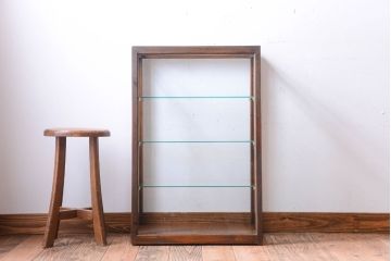 中古　木製の台形型ガラスケース(ショーケース)
