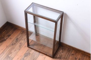 中古　木製の台形型ガラスケース(ショーケース)