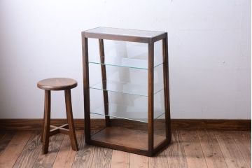 中古　木製の台形型ガラスケース(ショーケース)