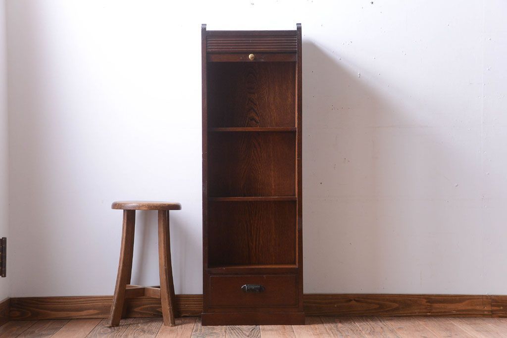 アンティーク家具　和製アンティーク　シャッター付き!縦型の小ぶりな高級収納棚