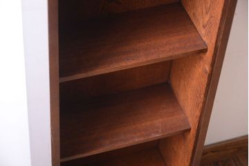 アンティーク家具　和製アンティーク　シャッター付き!縦型の小ぶりな高級収納棚