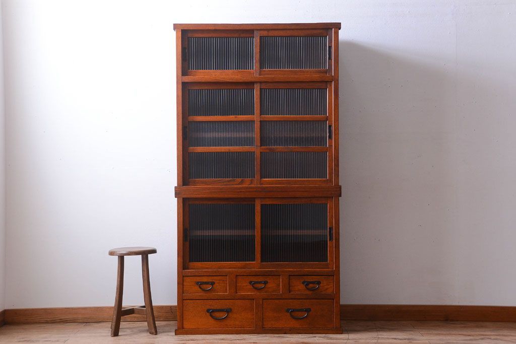 アンティーク家具　和製アンティーク　前面欅材!2段重ねのモールガラス引き戸収納棚