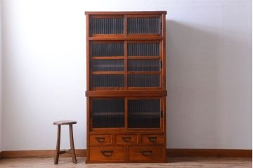 アンティーク家具　和製アンティーク　前面欅材!2段重ねのモールガラス引き戸収納棚