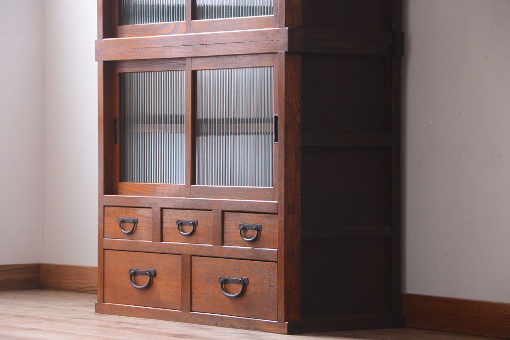 アンティーク家具　和製アンティーク　前面欅材!2段重ねのモールガラス引き戸収納棚