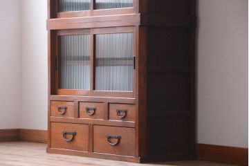 アンティーク家具　和製アンティーク　前面欅材!2段重ねのモールガラス引き戸収納棚