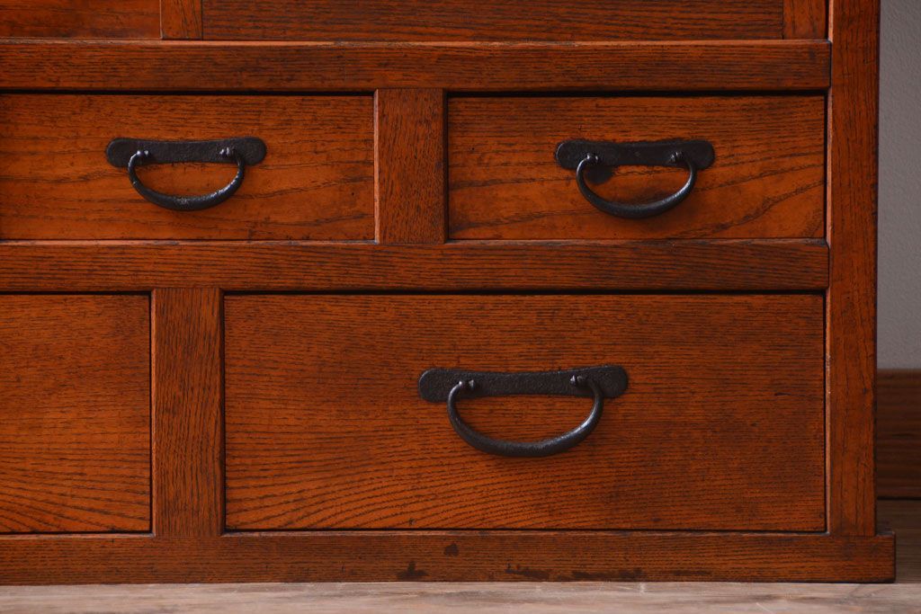 アンティーク家具　和製アンティーク　前面欅材!2段重ねのモールガラス引き戸収納棚