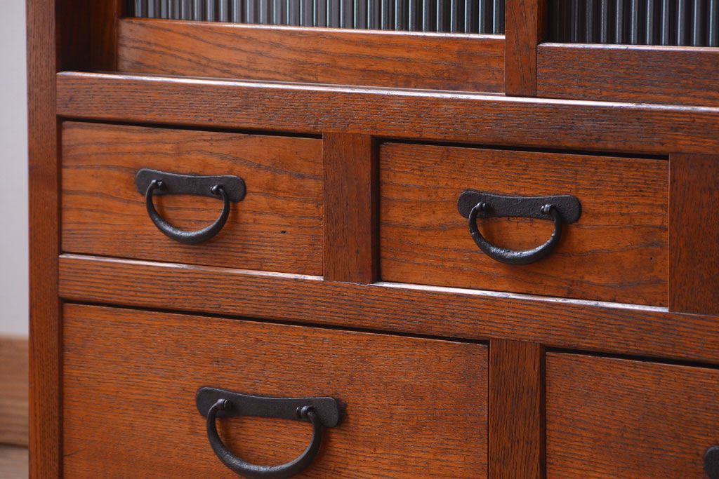 アンティーク家具　和製アンティーク　前面欅材!2段重ねのモールガラス引き戸収納棚