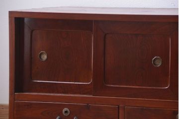 アンティーク家具　和製アンティーク　漆塗り!前面欅材の時代箪笥ローボード