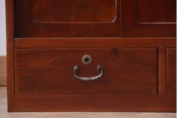 アンティーク家具　和製アンティーク　漆塗り!前面欅材の時代箪笥ローボード