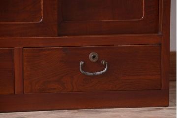 アンティーク家具　和製アンティーク　漆塗り!前面欅材の時代箪笥ローボード