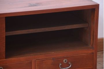 アンティーク家具　和製アンティーク　漆塗り!前面欅材の時代箪笥ローボード