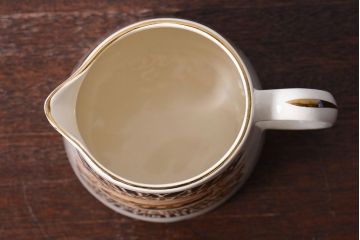 アンティーク雑貨　イギリスビンテージ　古いピッチャー(ジャグ)(1)