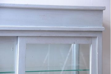 アンティーク家具　アンティークペイント　フレンチグレーカラーの薄型ガラスケース