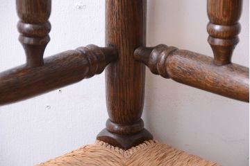 アンティーク家具　イギリスアンティーク　オーク材!ラッシ座面のコーナーチェア(1)