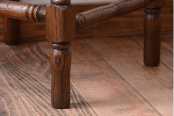 アンティーク家具　イギリスアンティーク　オーク材!ラッシ座面のコーナーチェア(1)