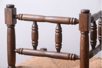 アンティーク家具　イギリスアンティーク　オーク材!ラッシ座面のコーナーチェア(1)