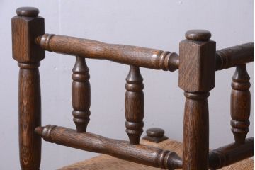 アンティーク家具　イギリスアンティーク　オーク材!ラッシ座面のコーナーチェア(2)