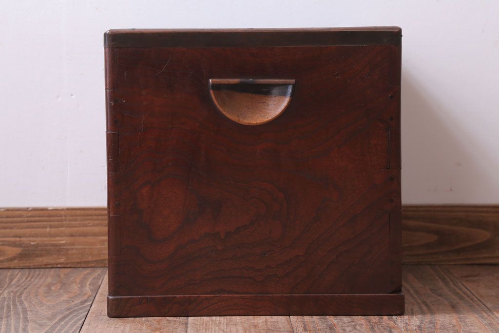 アンティーク雑貨　古民具・骨董　古い欅材!アンティーク角火鉢
