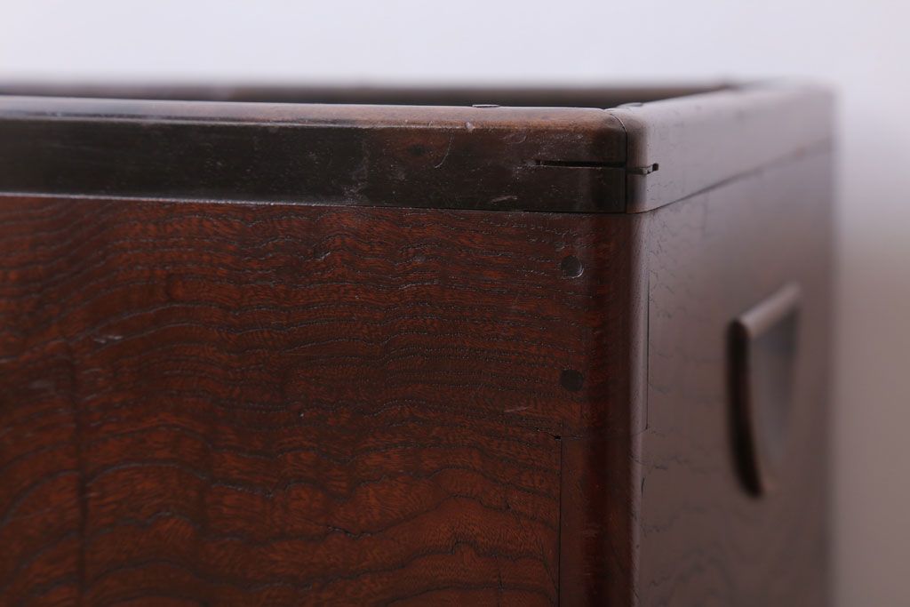 アンティーク雑貨　古民具・骨董　古い欅材!アンティーク角火鉢