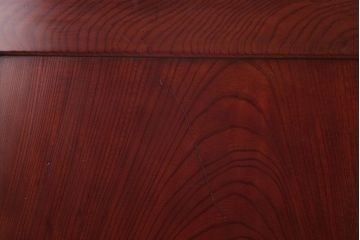 アンティーク家具　和製アンティーク　前面欅材の二段重ね観音箪笥(衣装箪笥)