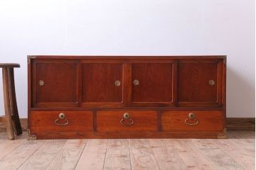 アンティーク家具　和製アンティーク　漆塗り!前面欅材の時代箪笥ローボード(2)